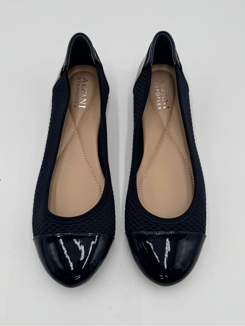 Alfani Step N Flex Women’s Size 6M Navy Blue Patent Cap Toe Ballet Flats